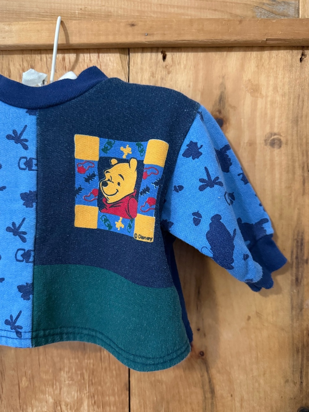 DISNEY | vintage pooh sweater